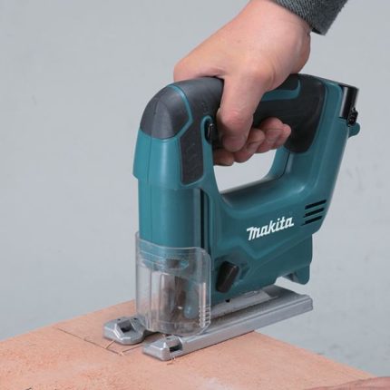 Akumulatorska ubodna testera Makita JV100D