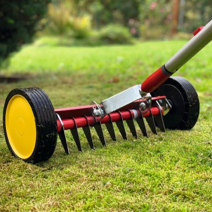 Aerator na točkićima WOLF Garten Multi-star UR-M 3